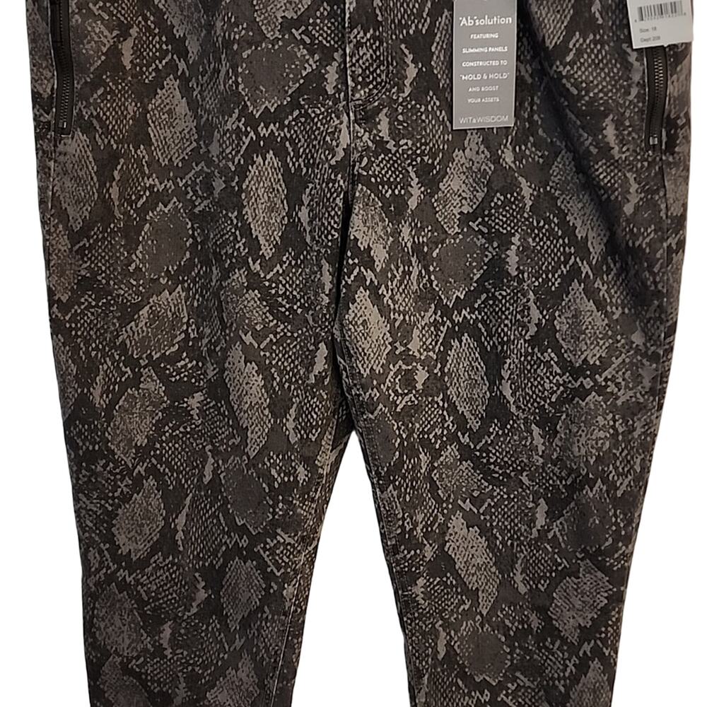 Wit & Wisdom Gray Python Snake Jeans, 18, NWT NWT - image 3